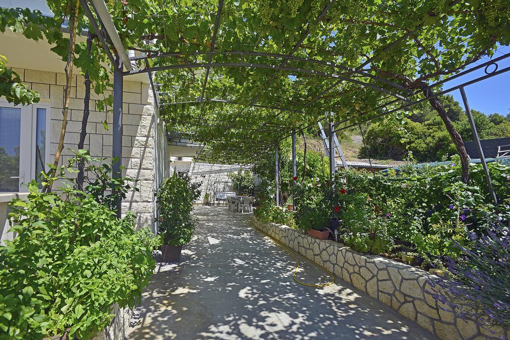 Apartments Micic Хвар Экстерьер фото