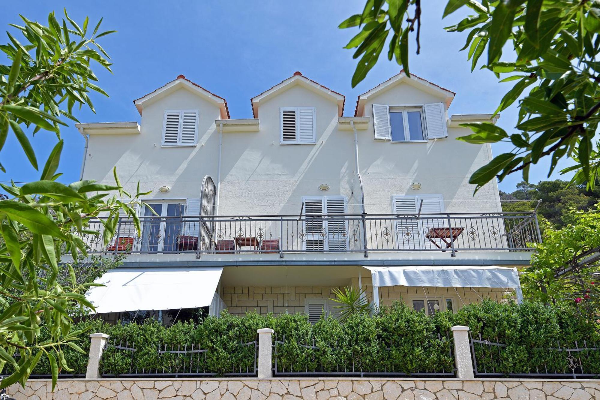 Apartments Micic Хвар Экстерьер фото