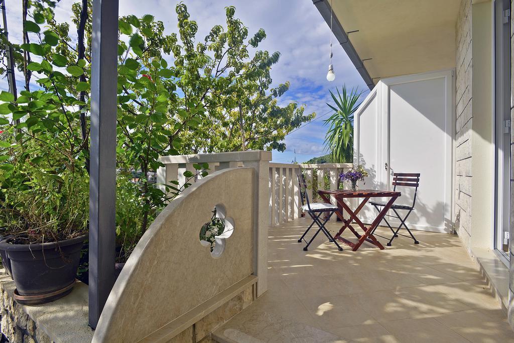 Apartments Micic Хвар Экстерьер фото
